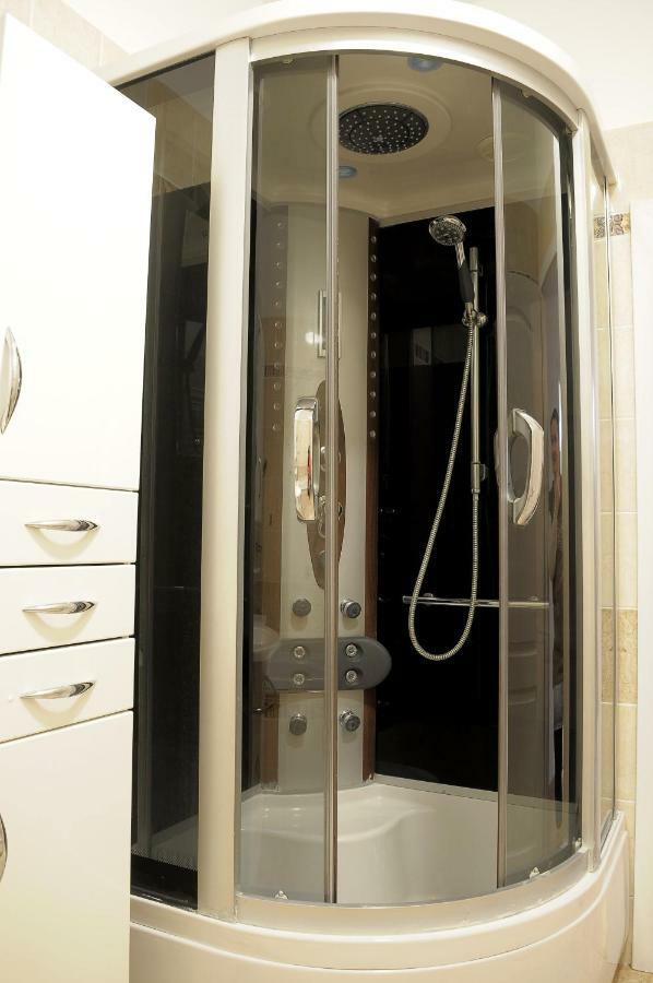 V Podzamci Ii. Apartment *