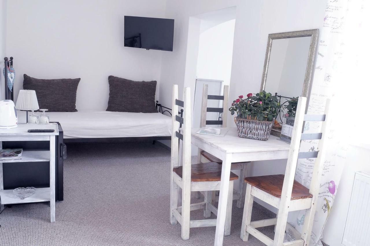 V Podzamci Ii. Apartment